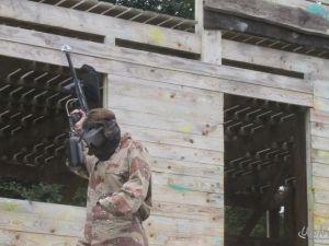 ua110723paintbal007.JPG